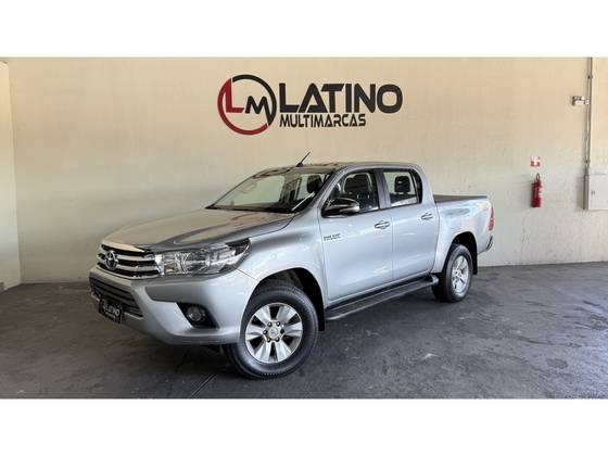 TOYOTA HILUX 2.8 SRV 4X4 CD 16V DIESEL 4P AUTOMÁTICO